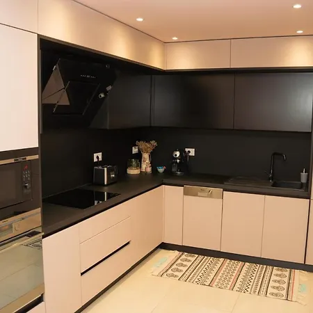 New Bazaar Stylish In Tirana's Heart Appartement