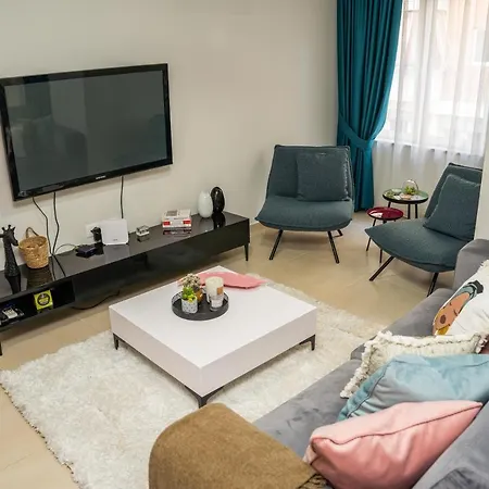 Appartement New Bazaar Stylish In Tirana's Heart Tirana