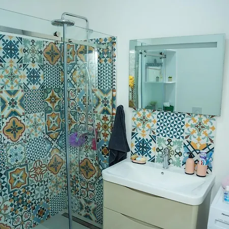 New Bazaar Stylish In Tirana's Heart Appartement Tirana
