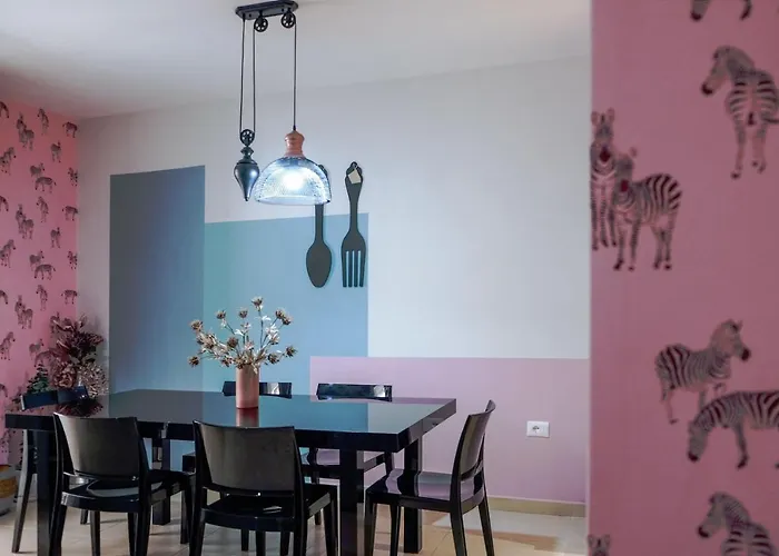Lejlighed New Bazaar Stylish In Tirana's Heart *