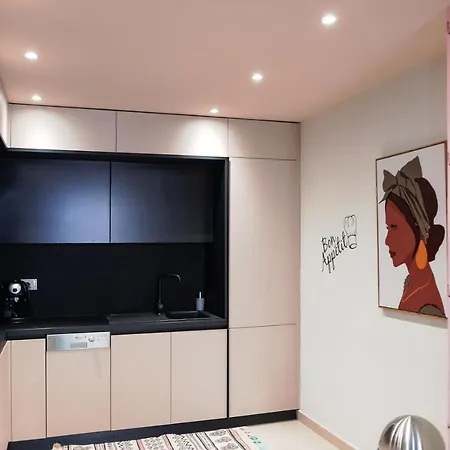 New Bazaar Stylish In Tirana's Heart * Tirana